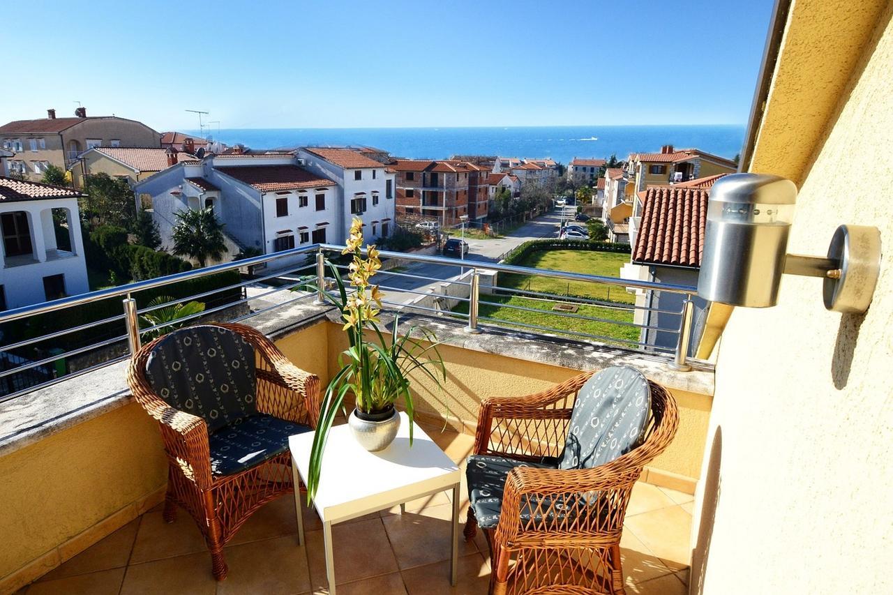 Villa Lidija โปเรช ภายนอก รูปภาพ