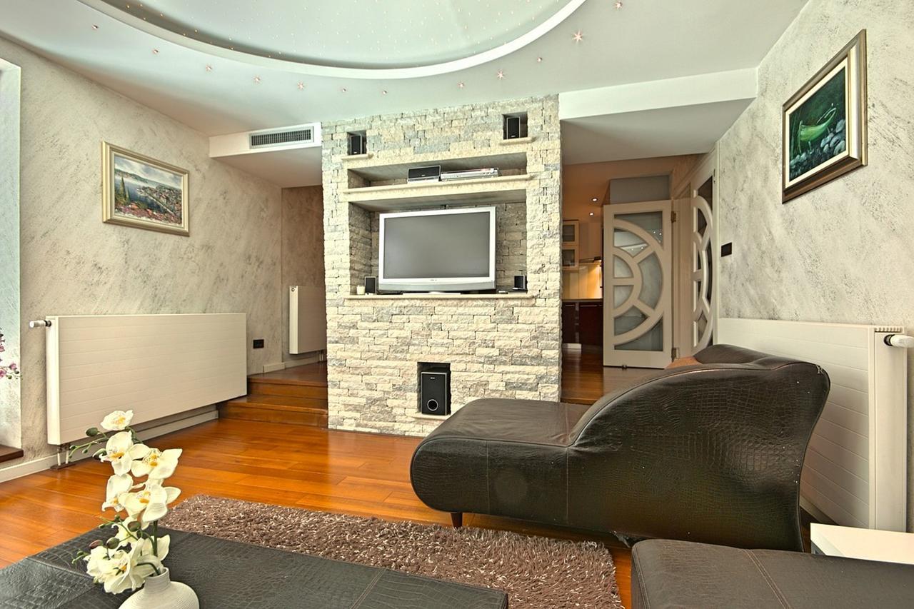 Villa Lidija โปเรช ภายนอก รูปภาพ